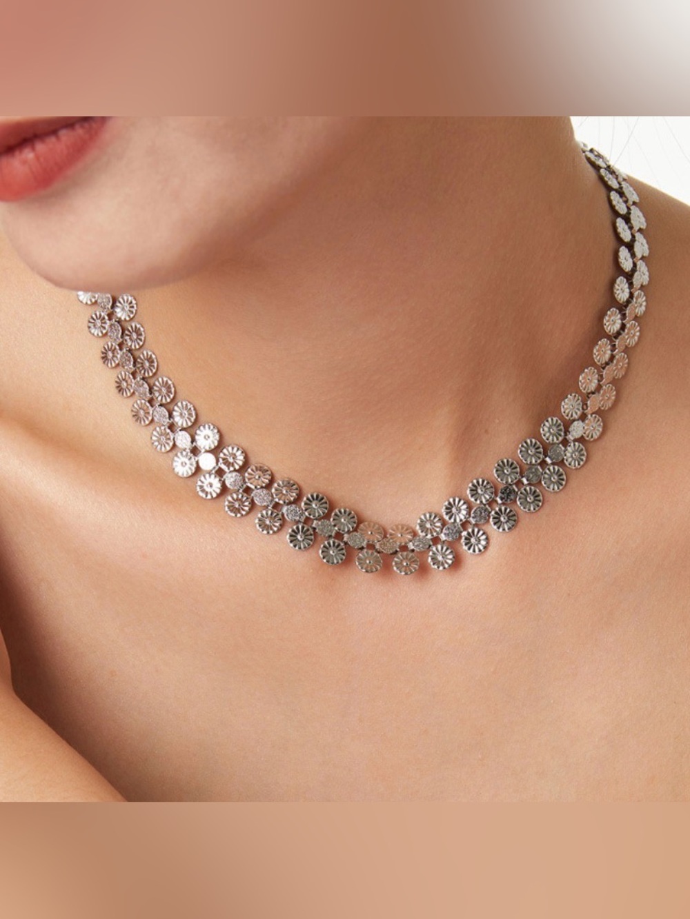 Silver Floral Disc Choker stainless steel Necklace - Elegant Women’s Jewelry